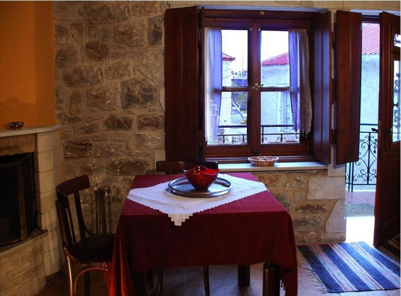 Ξενωνασ Σελινουντα Hotel กอสมาส ภายนอก รูปภาพ