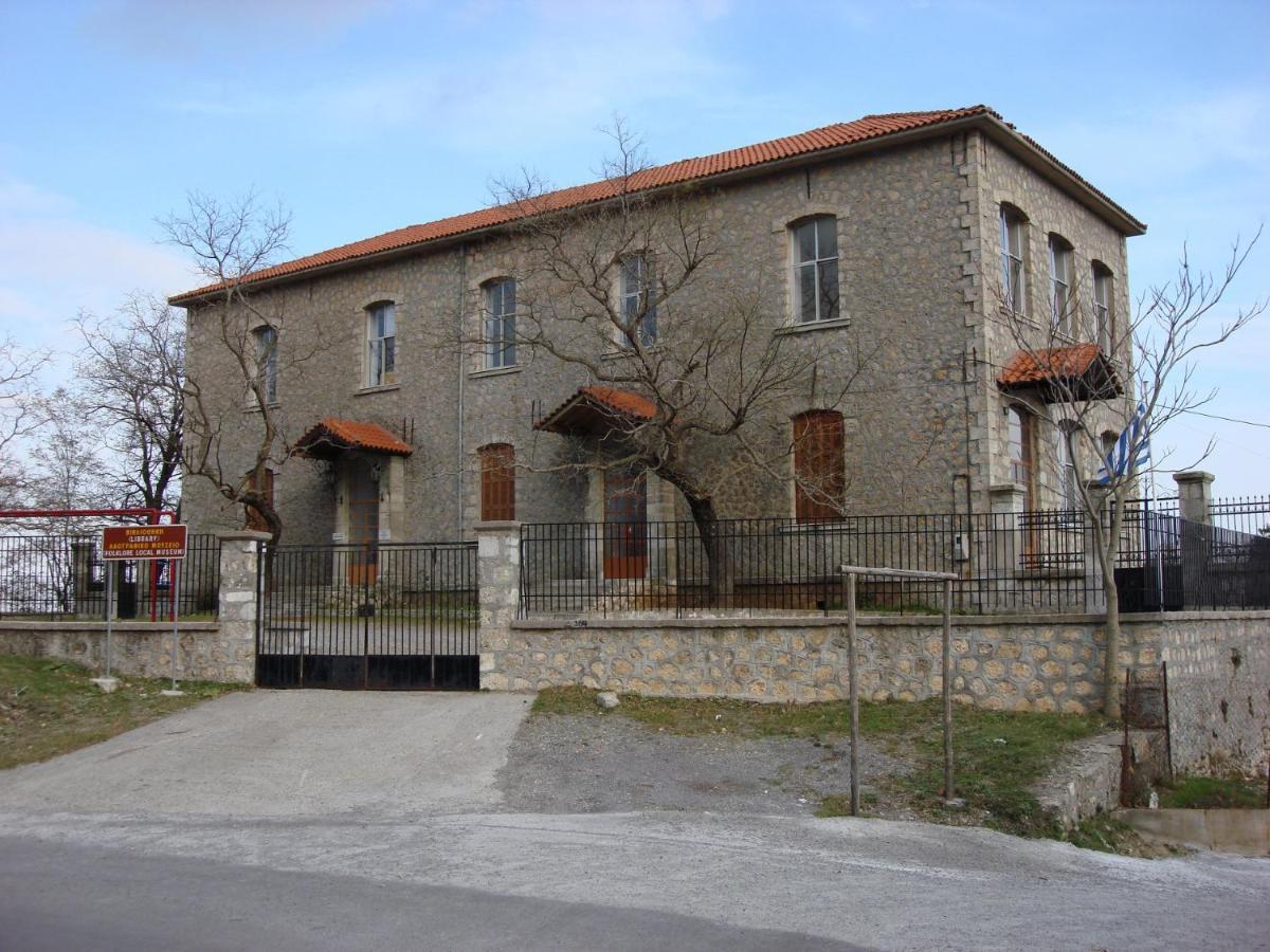 Ξενωνασ Σελινουντα Hotel กอสมาส ภายนอก รูปภาพ